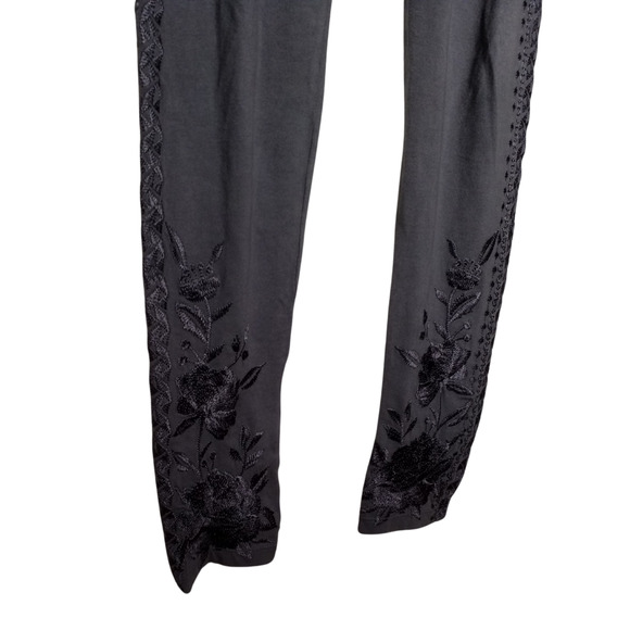 Johnny Was JW Los Angeles Womens Gray Embroidered Leggings XS Boho Coquette - Picture 3 of 7
